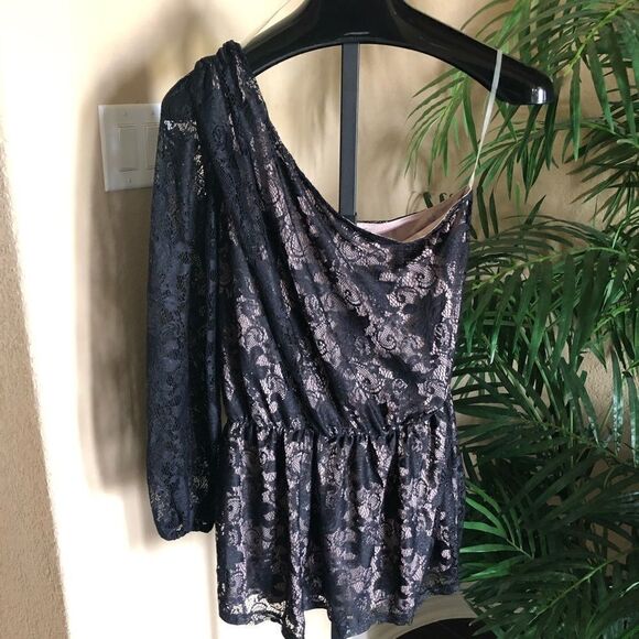 Bisou bisou blk w/shimmer gold cold arm blouse LG - Picture 2 of 8